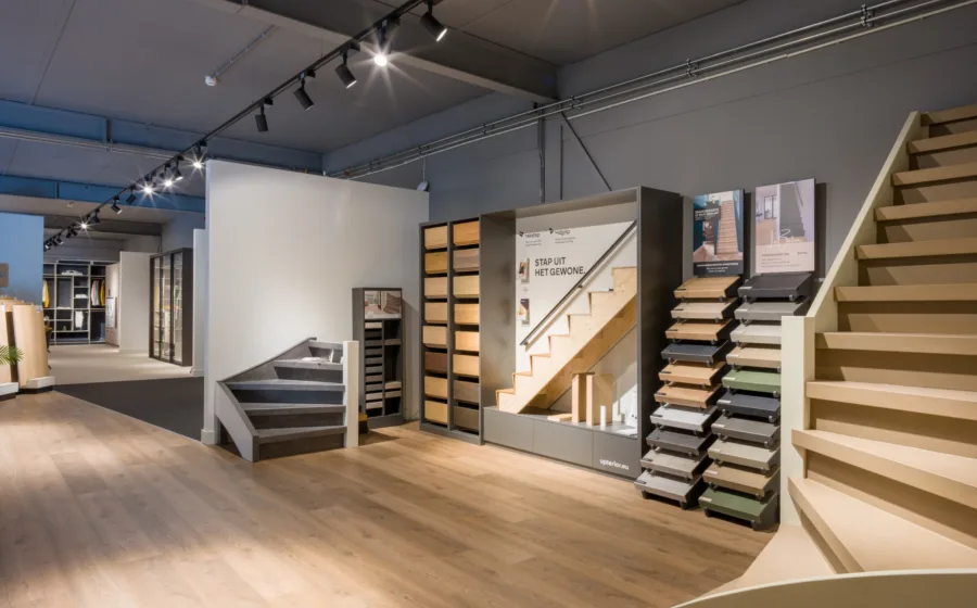 Aanhuis.nl Lelystand - dé woonwinkel van Lelystad voor vloeren, raamdecoratie, gordijnen, kasten op maat en meer!