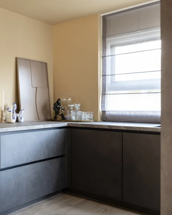 Kopen of Slopen - vouwgordijnen raamdecoratie in de keuken