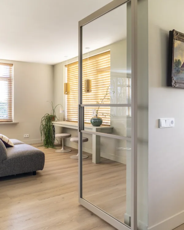 Evc-vloer vanAanhuis.nl in de basic naturel woonstijl - vtwonen x Aanhuis.nl