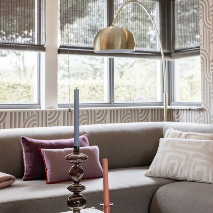 Vintage modern woonstijl met geweven hout bamboe rolgordijnen