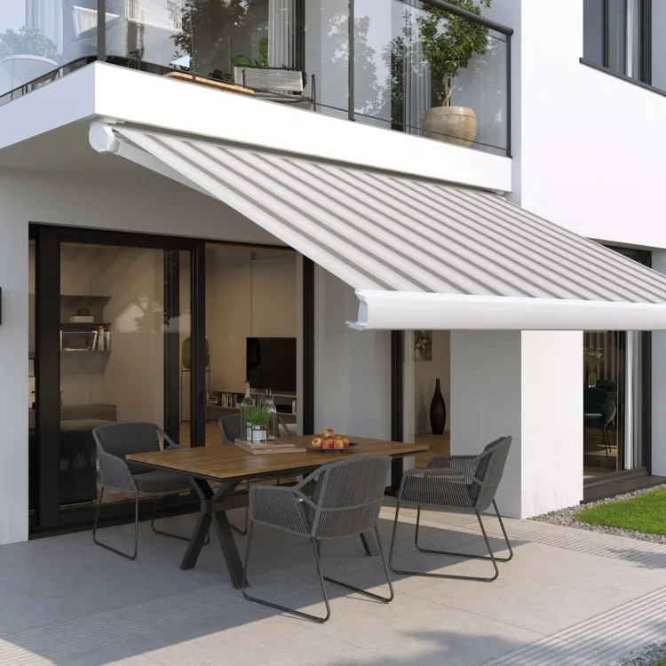 Knikarmscherm met strepen terras Luxaflex